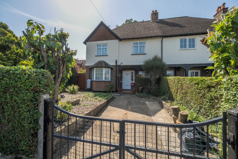 Click the photo for more details of Fowlers Croft, Compton, Guildford, Surrey