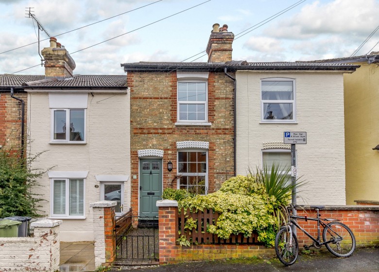 Click the photo for more details of Ludlow Road, Guildford, Surrey