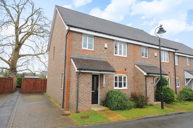Images for Bicknell Close, Guildford, GU1