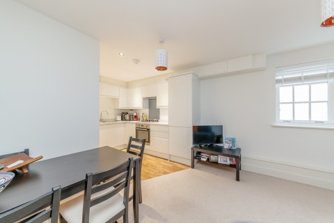 Click the photo for more details of 32 Castle Street, Guildford, GU1