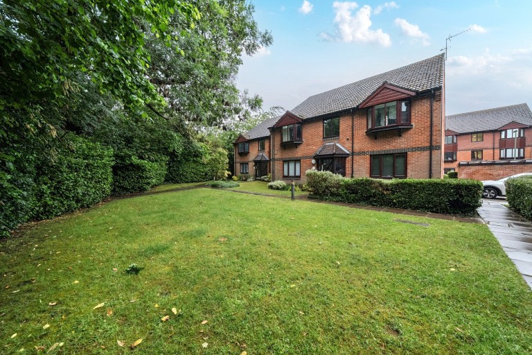 Images for Foxhills, Woking
