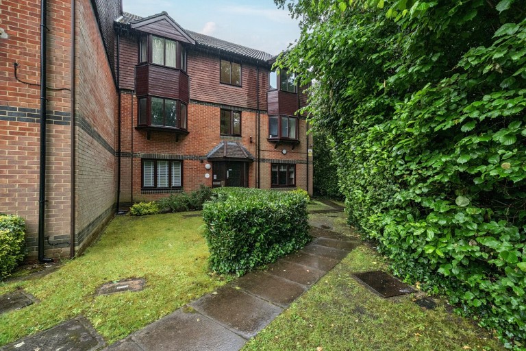 Images for Foxhills, Woking