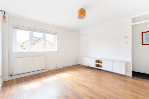 Click the photo for more details of Fitzjohn Close, Guildford, GU4