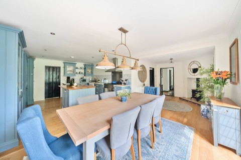 Click the photo for more details of East Horsley, Leatherhead, Surrey