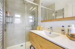 Images for Foxglove Gardens, Guildford