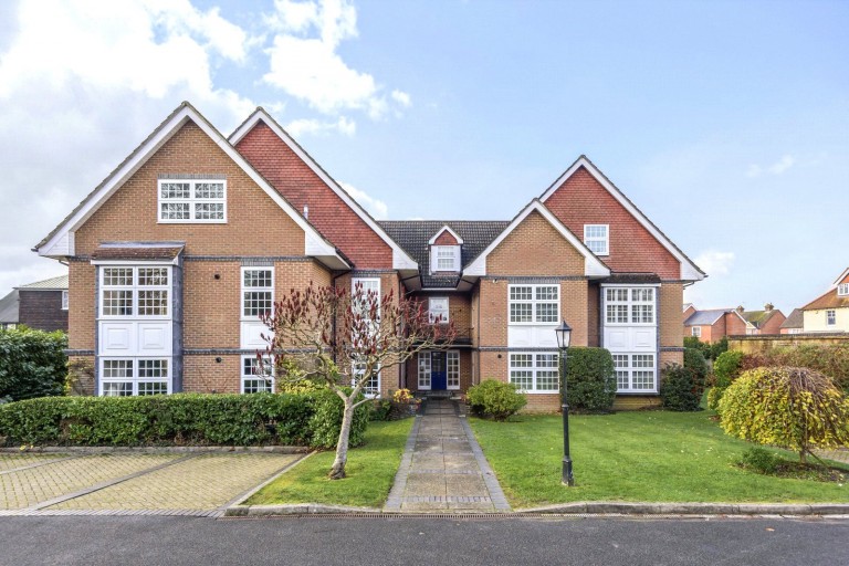 Images for Bourne Heights, Frensham Road, Farnham, GU9