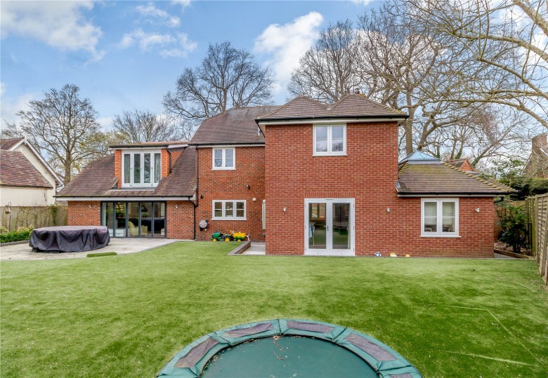 Click the photo for more details of Pincotts Lane, West Horsley, Leatherhead