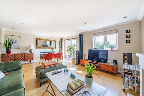 Click the photo for more details of Artington Walk, Guildford, Surrey