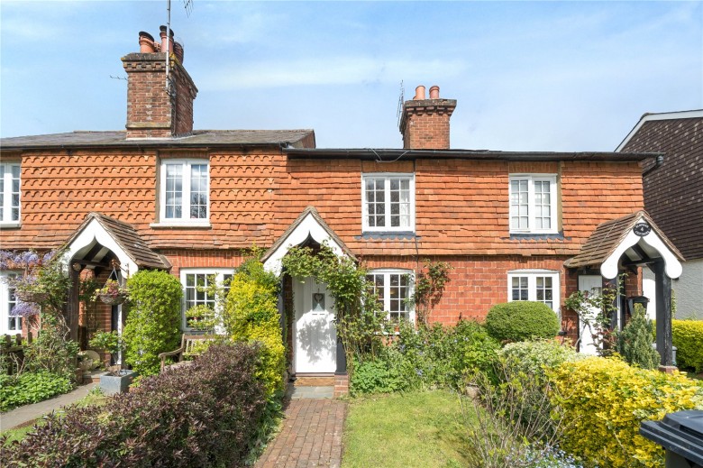 Click the photo for more details of The Common, Cranleigh, GU6