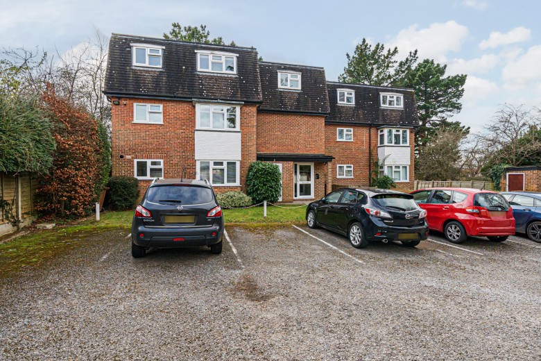 Click the photo for more details of St. Georges Road, Farnham, Surrey, GU9