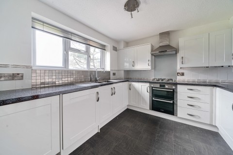 Click the photo for more details of St. Georges Road, Farnham, Surrey, GU9