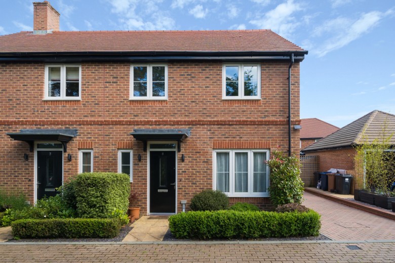 Click the photo for more details of Juniper Road, Alfold, Cranleigh, GU6