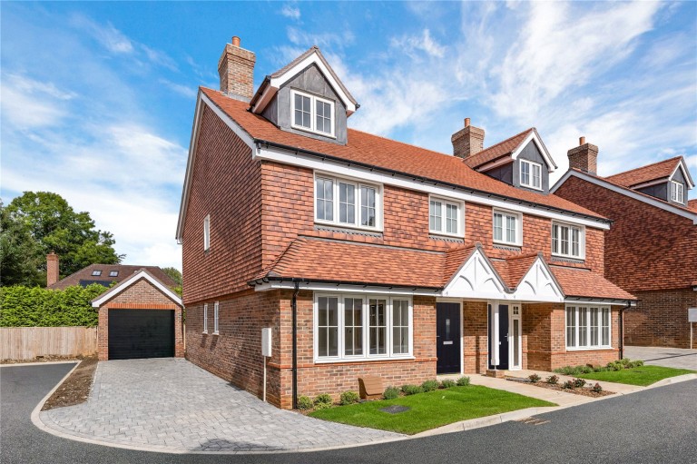 Images for Walnut Tree Gardens, West Horsley, Surrey