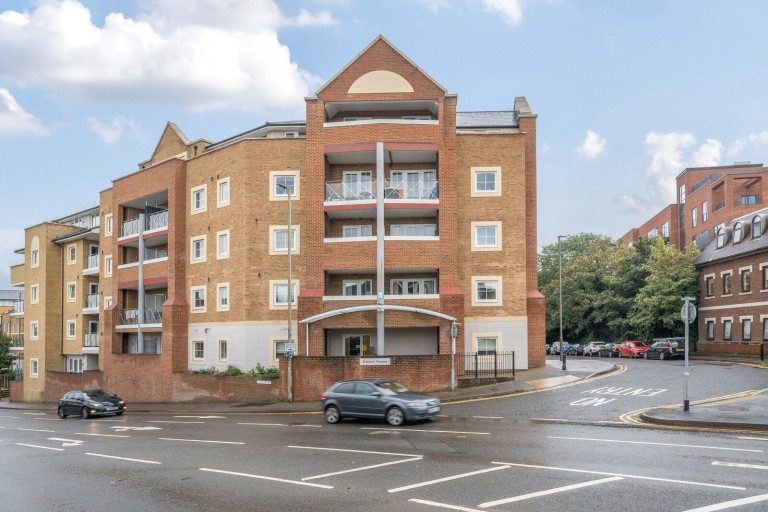 Images for Flambard Way, Godalming, GU7