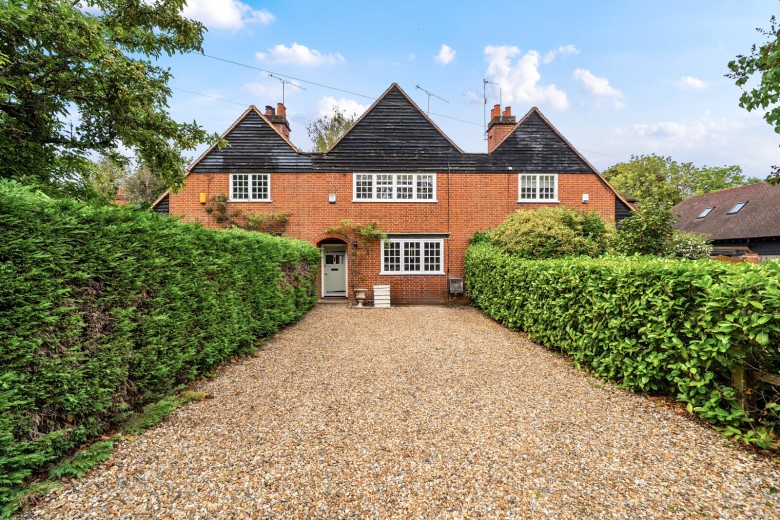 Click the photo for more details of Ockham Road North, Ockham, Surrey