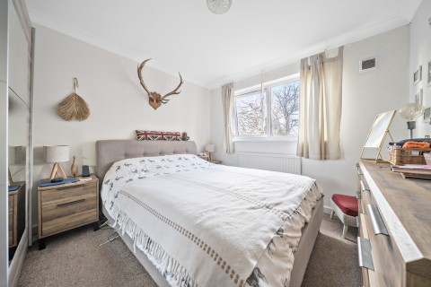 Click the photo for more details of Warren Road, Guildford, Surrey