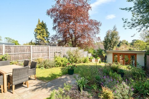 Click the photo for more details of Wrecclesham, Farnham, Surrey