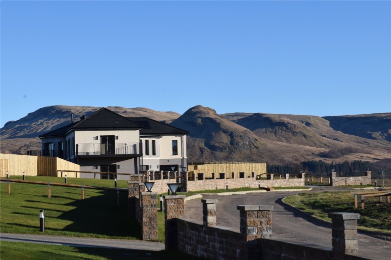 Click the photo for more details of Glasgow, Stirlingshire