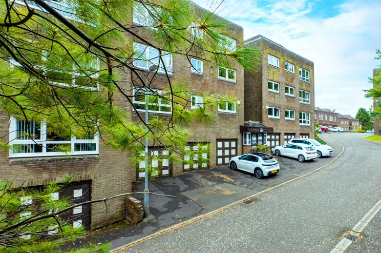 Click the photo for more details of Bearsden