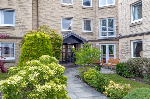 Click the photo for more details of Milngavie
