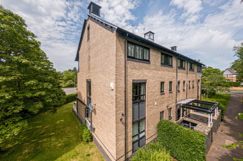Click the photo for more details of Milngavie