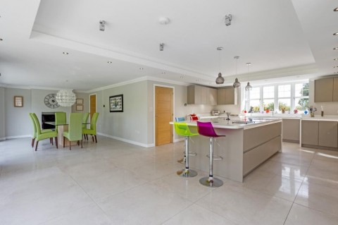 Click the photo for more details of Rettendon Common, Essex
