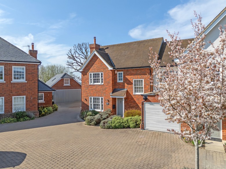 Click the photo for more details of Causeway End, Felsted, Dunmow