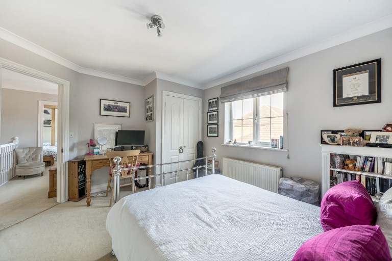 Images for Salix Close, Fetcham, Surrey