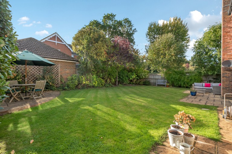 Images for Salix Close, Fetcham, Surrey