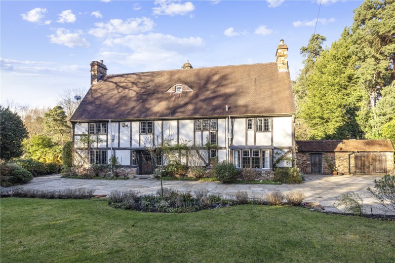 Click the photo for more details of Byfleet Road, Cobham, KT11