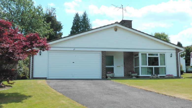 Click the photo for more details of Badingham Drive, Fetcham, Surrey