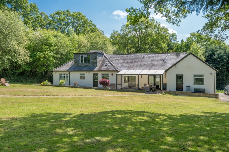 Images for Woodside, Fetcham, Surrey