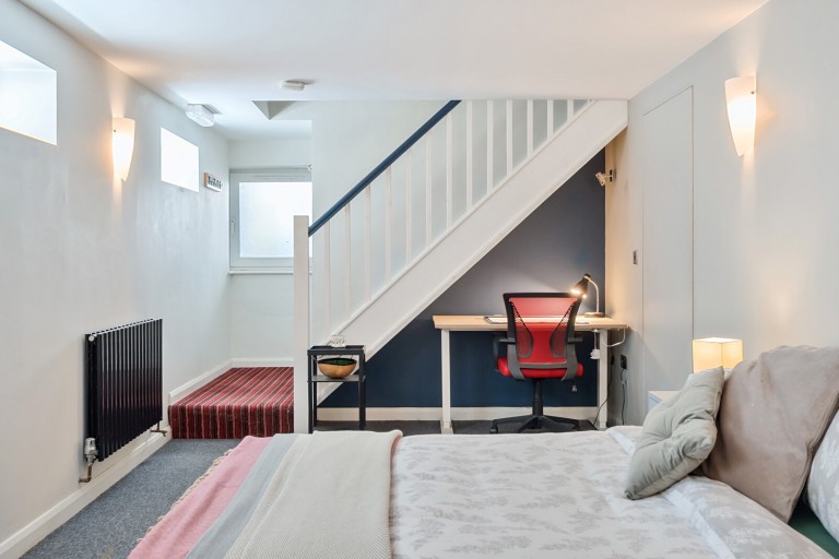 Images for Woodside, Fetcham, Surrey