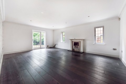 Click the photo for more details of Leatherhead Road, Oxshott, KT22
