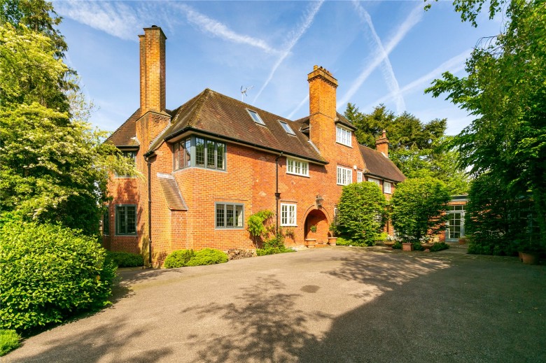 Click the photo for more details of Oakshade Road, Oxshott, KT22