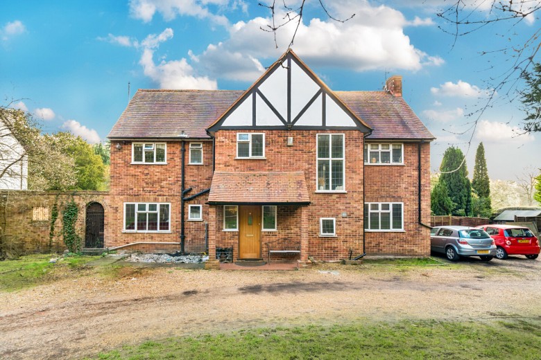 Click the photo for more details of Byfleet Road, Cobham, Surrey