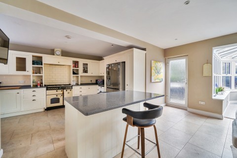 Click the photo for more details of Byfleet Road, Cobham, Surrey