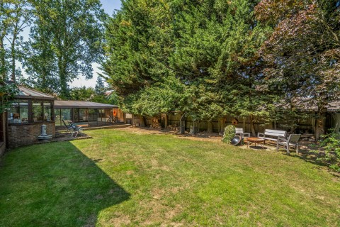 Click the photo for more details of Lebanon Drive, Cobham, Surrey
