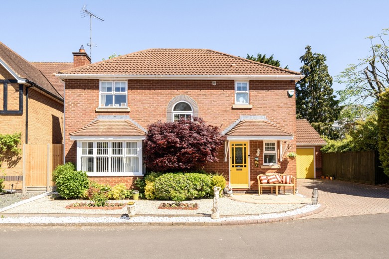 Click the photo for more details of St. Andrews Gardens, Cobham, Surrey