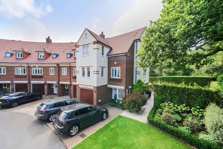 Click the photo for more details of St. Nicholas Crescent, Pyrford, Surrey