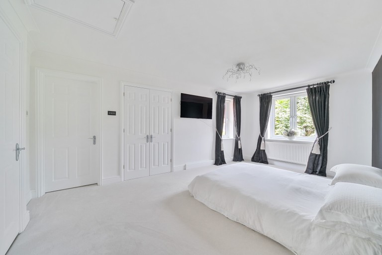 Images for St. Nicholas Crescent, Pyrford, Surrey