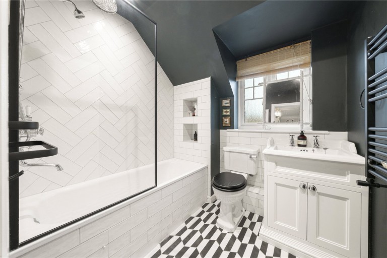 Images for Halcyon Close, Oxshott, Surrey