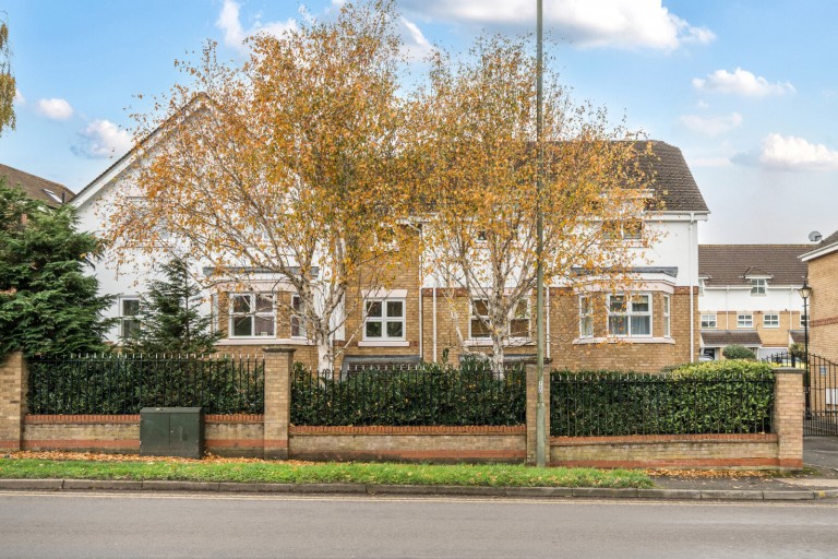 Images for Lyster Mews, Cobham, Surrey