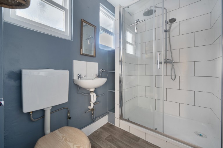 Images for Portsmouth Road, Cobham, Surrey