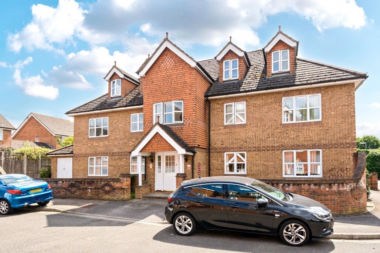 Images for Riverview Gardens, Cobham, Surrey