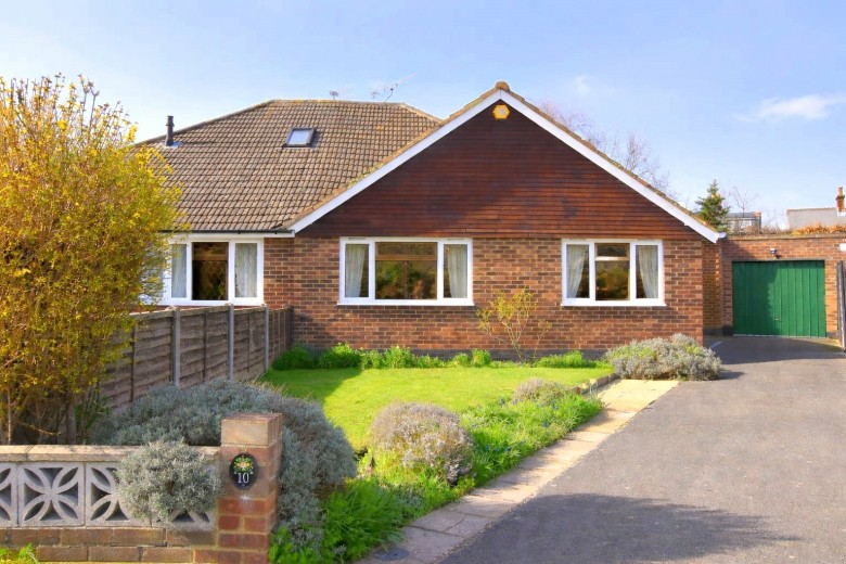 Click the photo for more details of Farm View, Cobham, Surrey