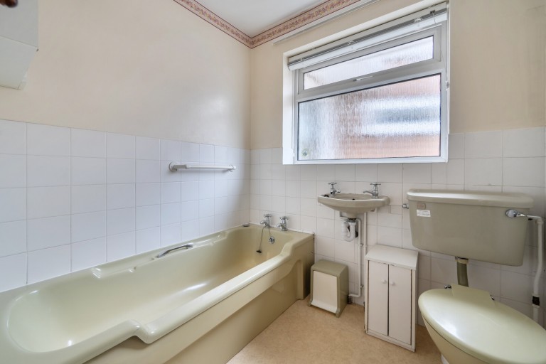 Images for Farm View, Cobham, Surrey