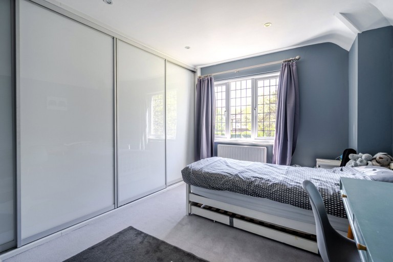 Images for Hillcrest Gardens, Esher, Surrey