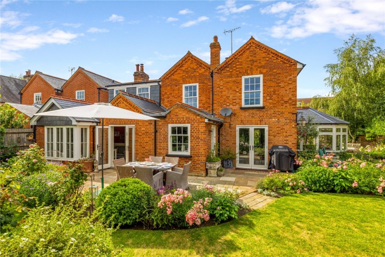 Images for Northfield Farm Mews, Cobham, Surrey