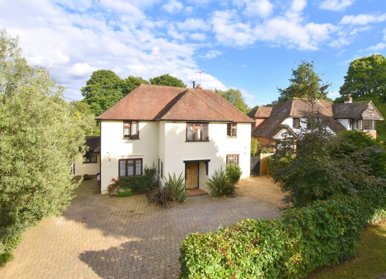 Click the photo for more details of Hooke Road, East Horsley, KT24